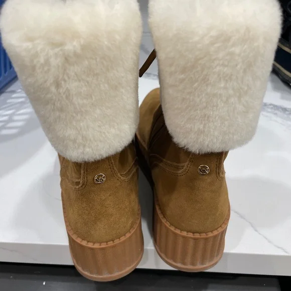 Michael Kors boots - Picture 6 of 6